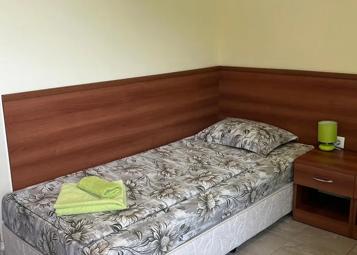 семеен сами מלון קרנבו