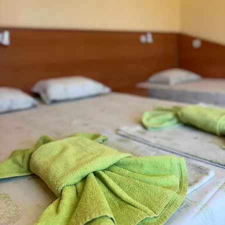 Hotel семеен сами *